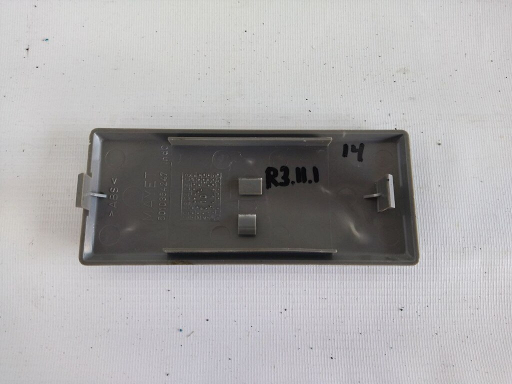 заглушка панели приборов б/у - 1